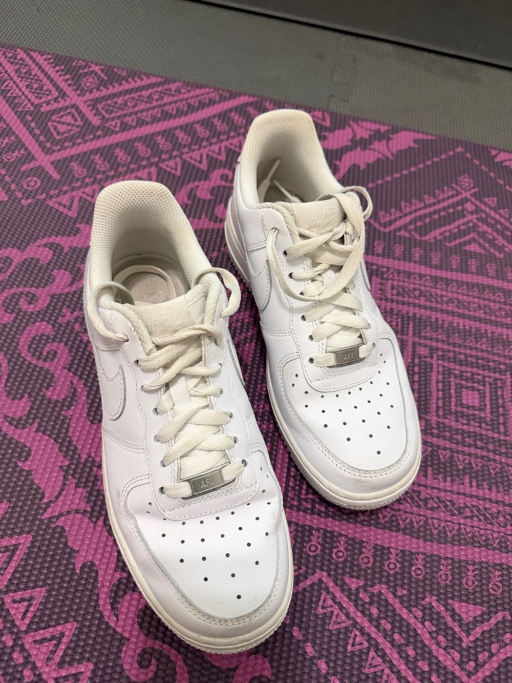 Nike Air AF1 size 8